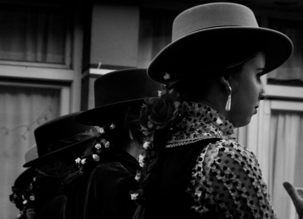 Le noir dans la mode : une histoire d’élégance intemporelle