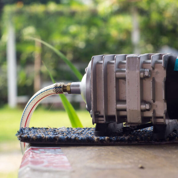 Les critères essentiels pour bien choisir votre pompe à eau idéale