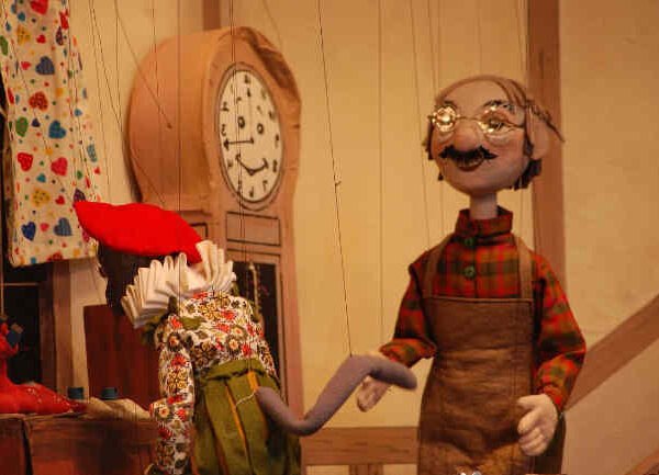 Marionnettes : de l’ombre à la lumière, les spectacles qui font vibrer petits et grands